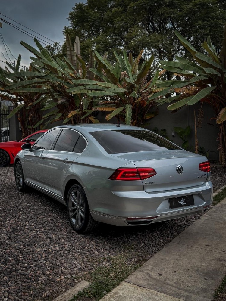 Volkswagen Passat 2.0 TSI — foto 9
